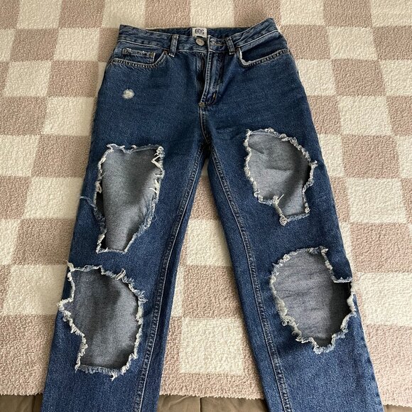BDG Distressed High-Rise Mom Jeans - Picture 1 of 5